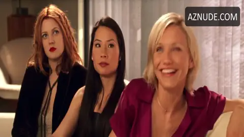 Drew Barrymore Butt, Breasts Scene in Charlies Angels — Charlies Angels