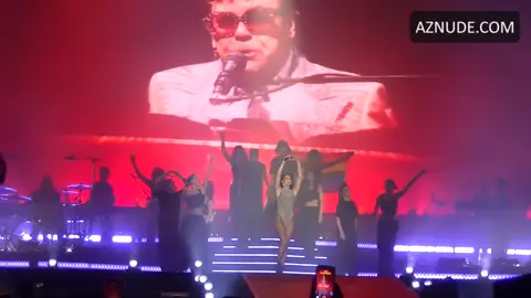 Dua Lipa Butt, Bikini Scene in Dua Lipa Sexy In Live 2022 32 — Dua Lipa Sexy In Live 2022