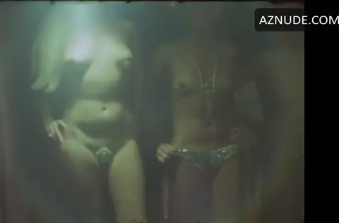 Helena Ignez Breasts Scene in Sem Essa, Aranha — Sem Essa, Aranha