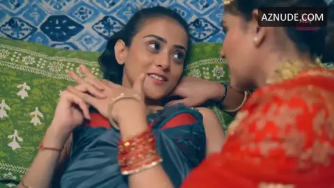 Hiral Radadiya Lesbian, Breasts Scene in Rangeen Kahaniyan — Rangeen Kahaniyan