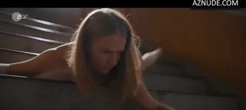 Julia Schubert Butt, Breasts Scene in Das Manko — Das Manko