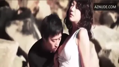Lee So-yeong Breasts Scene in Lee So-yeong, Yang Min-yeong Sexy 1 — Lee So-yeong, Yang Min