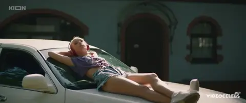 Linda Lapinsh nude, Viktoriya Agalakova sexy – Kosa s01e09 (2021) — Kosa s01e09 (2021)