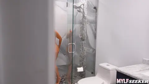 MYLF Seeker - Justine Jakobs