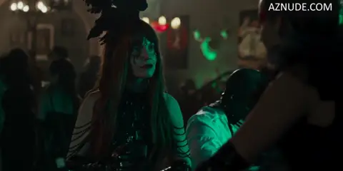 Mena Suvari Breasts Scene in Vampires Of The Velvet Lounge — Vampires Of The Velvet Lounge