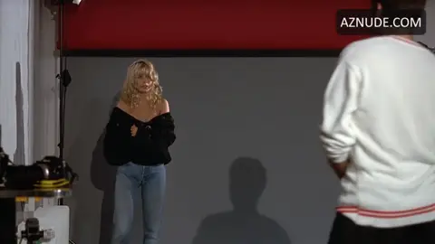 Nadeshda Brennicke Breasts Scene in Manta - Der Film — Manta - Der Film