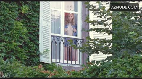 Natacha Regnier Breasts Scene in Criminal Lovers 1 — Criminal Lovers (1999)