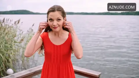 Natalie Thiede Butt, Bikini Scene in Inga Lindstrom — Inga Lindstrom