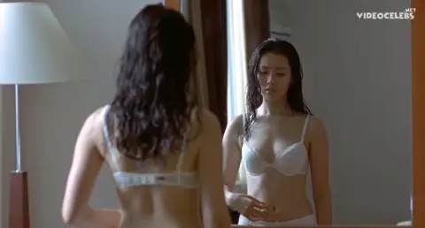 Son Ye-jin sexy - April Snow (2005) — April Snow (2005)