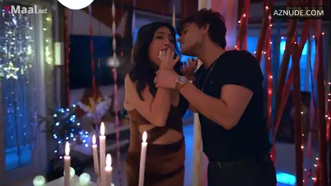 Suhana Khan Breasts Scene in Love Guru 18 — Love Guru