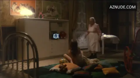 Teresa Ann Savoy Breasts Scene in Le Faro Da Padre — Le Faro Da Padre