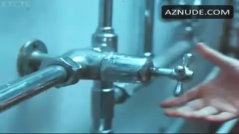 Vanessa Redgrave Butt Scene in Agatha — Agatha