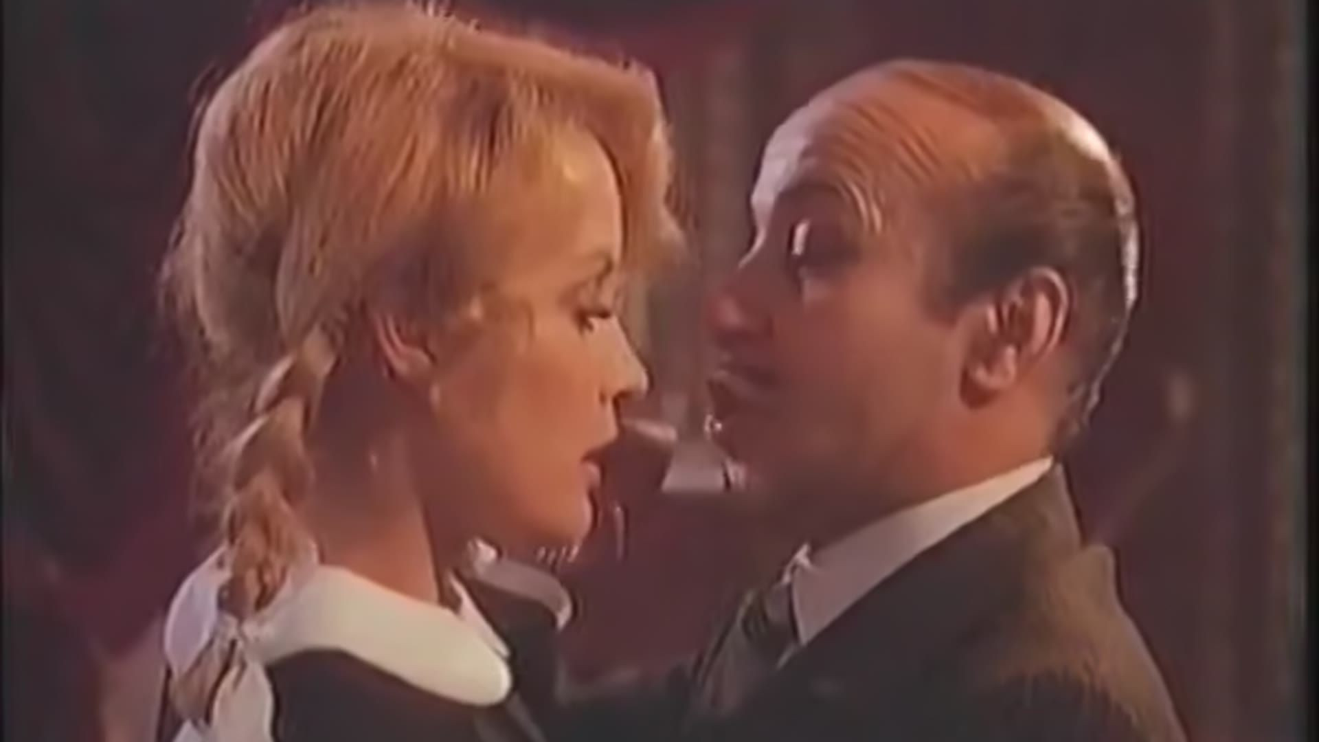 Fedra Lorente and others in Niñas... al salón (1977) — Fedra Lorente and others in Niñas..
