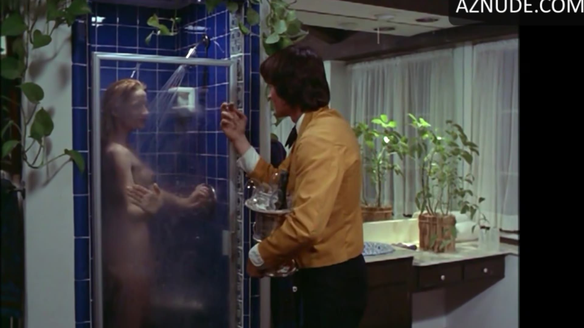 Claudia Jennings Breasts, Bush Scene in The Great Texas Dynamite Chase 2 — The Great Texas