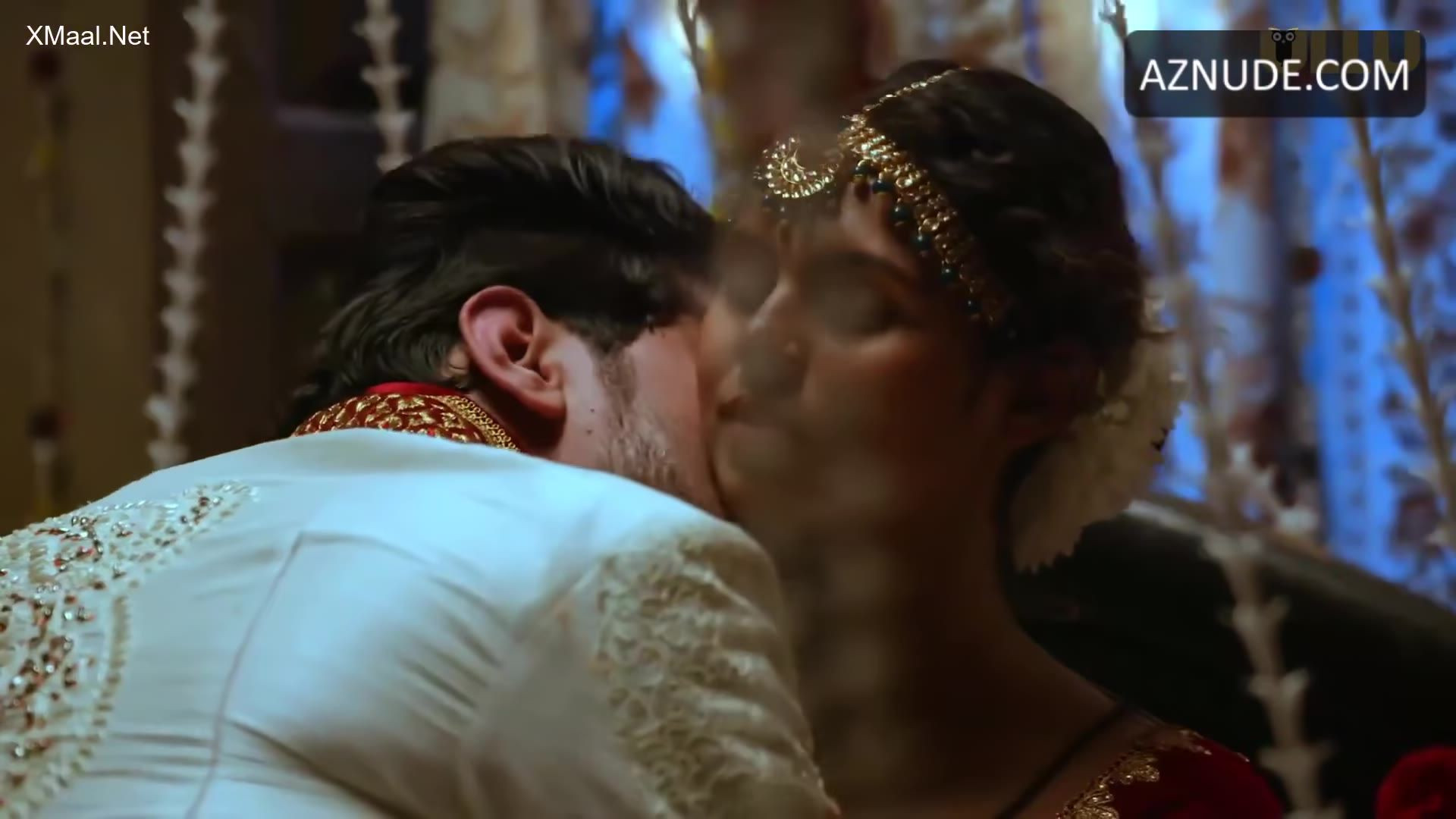Aarohi Barde Breasts Scene in Aamras — Aamras