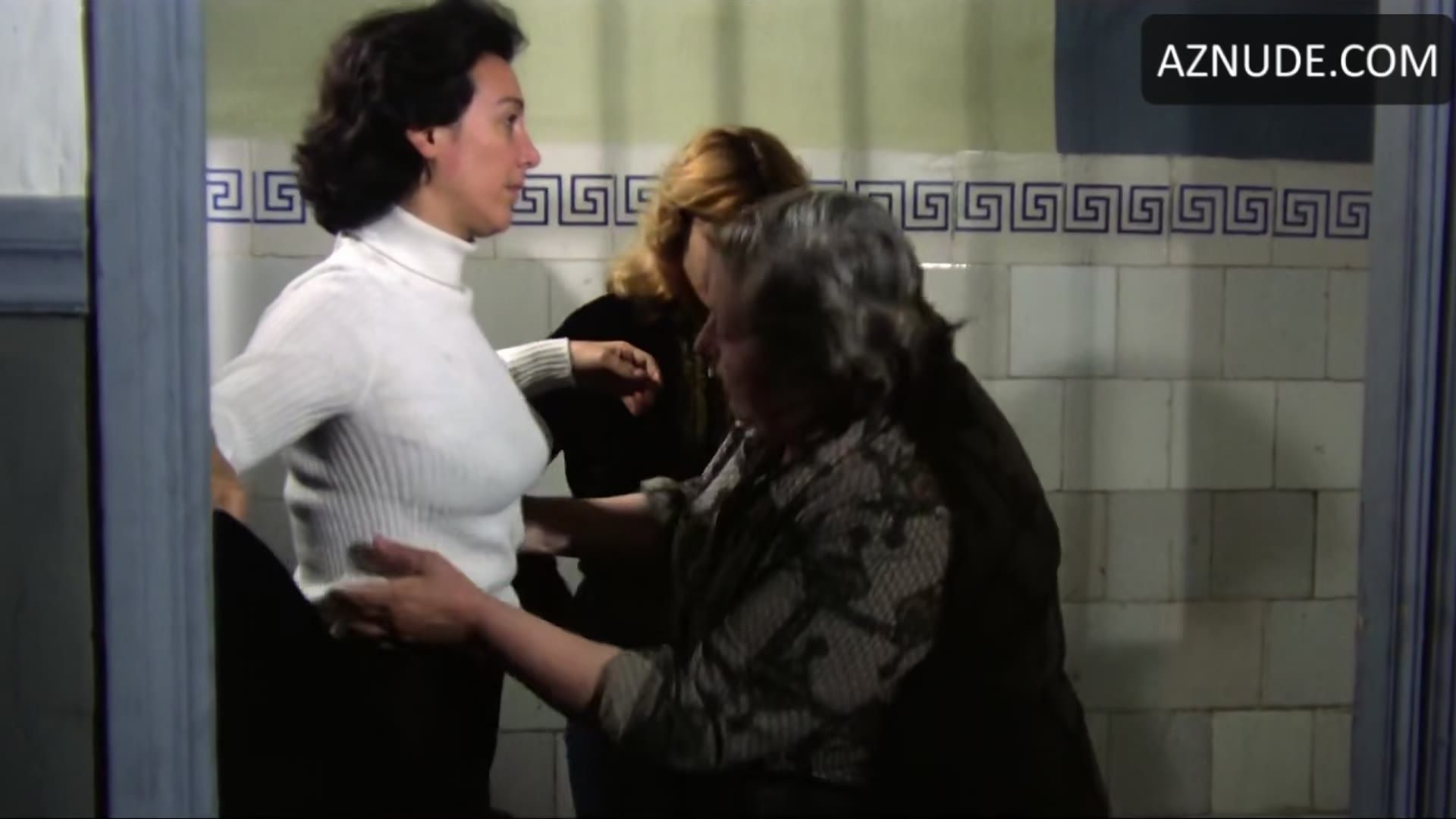 Esperanza Roy Breasts Scene in Carne Apaleada 1 — Carne Apaleada