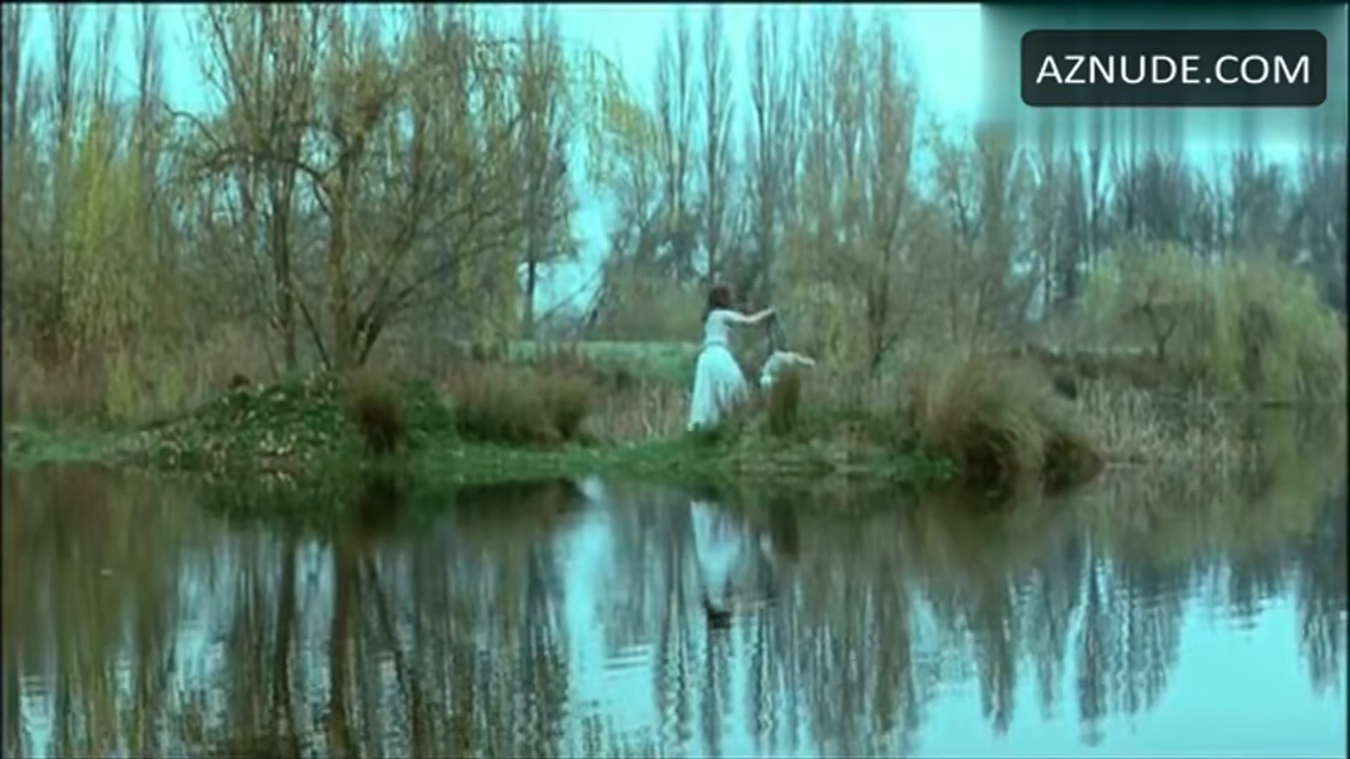 Koo Stark Butt, Breasts Scene in Cruel Passion 1 — Cruel Passion