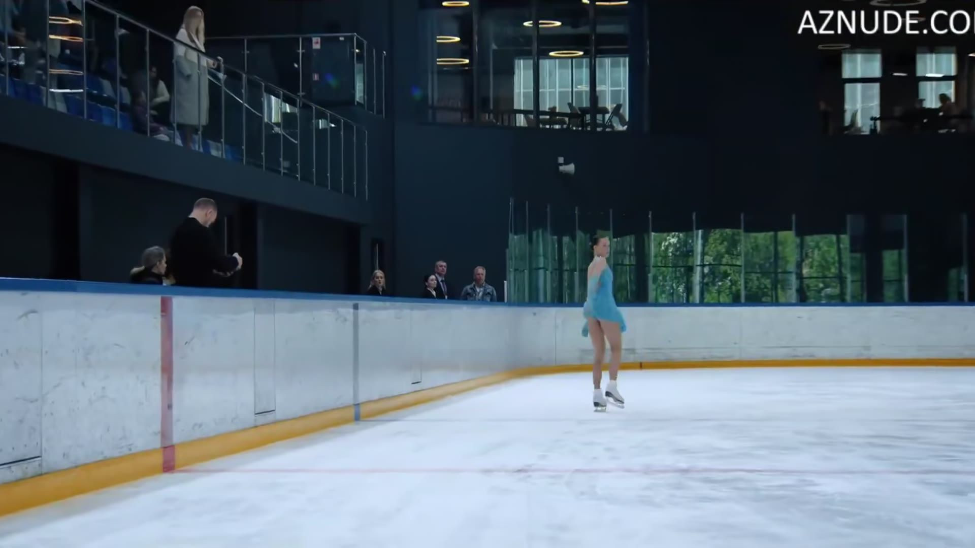 Varvara Volodina Butt Scene in Na Ldu — Na Ldu