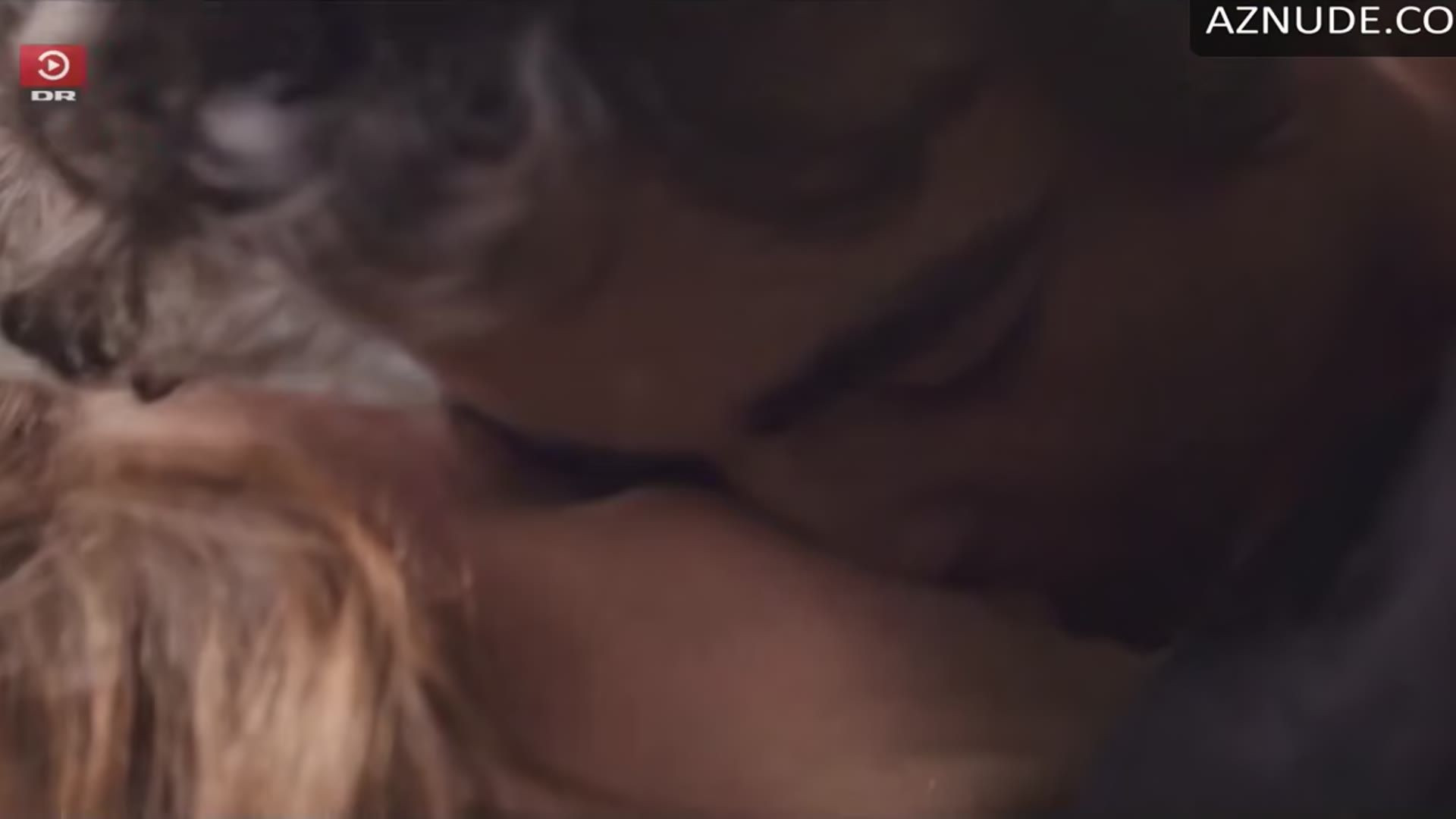 Lisa Teige Butt, Breasts Scene in Skam 2 — Skam