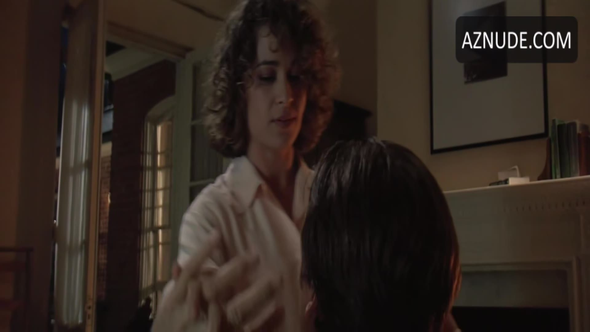 Julie Warner Breasts, Underwear Scene in Puppet Masters — Puppet Masters