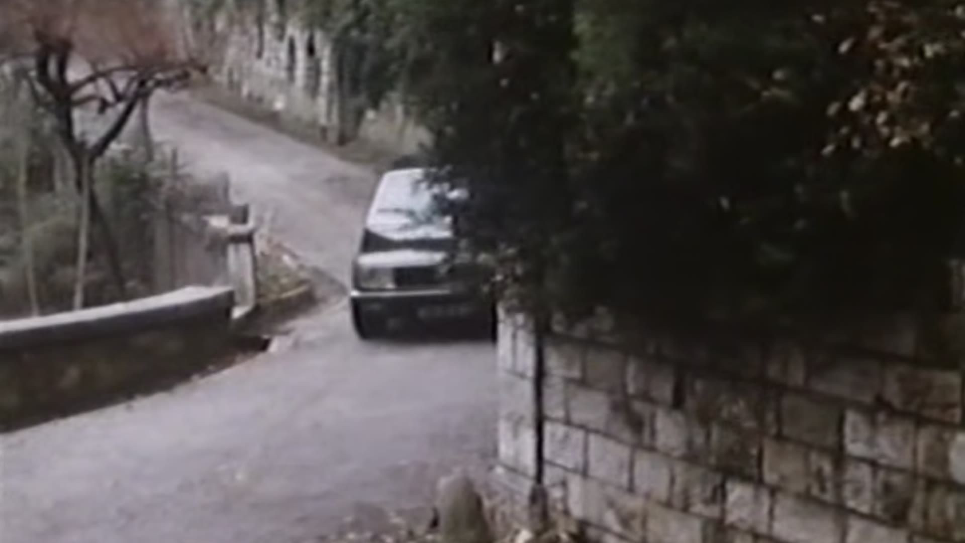 Jeux interdits pour collégiennes en chaleur (1979) - Scene 4. Cathy Stewart, Guy Royer (Al