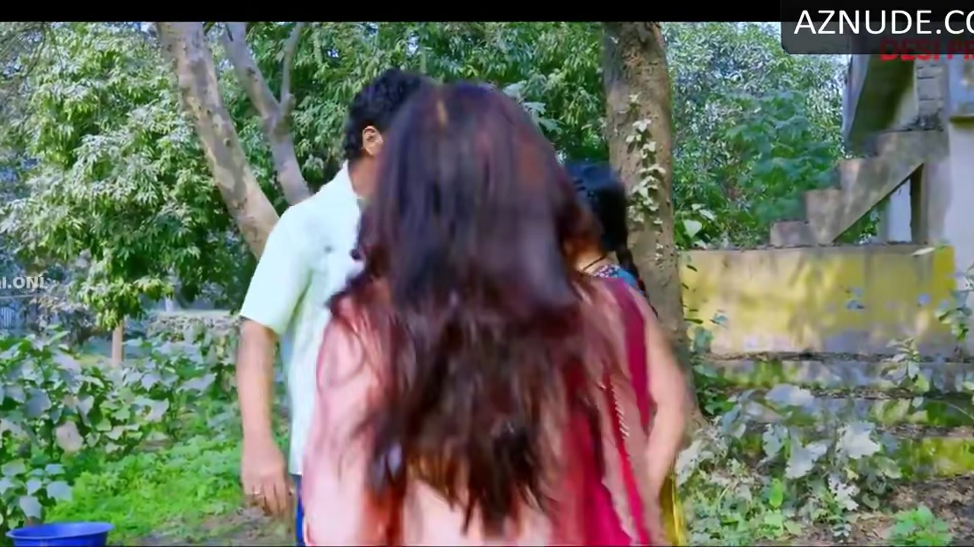 Jonita Dcruz Breasts, Bikini Scene in Jonita Dcruz Sexy — Jonita Dcruz Sexy