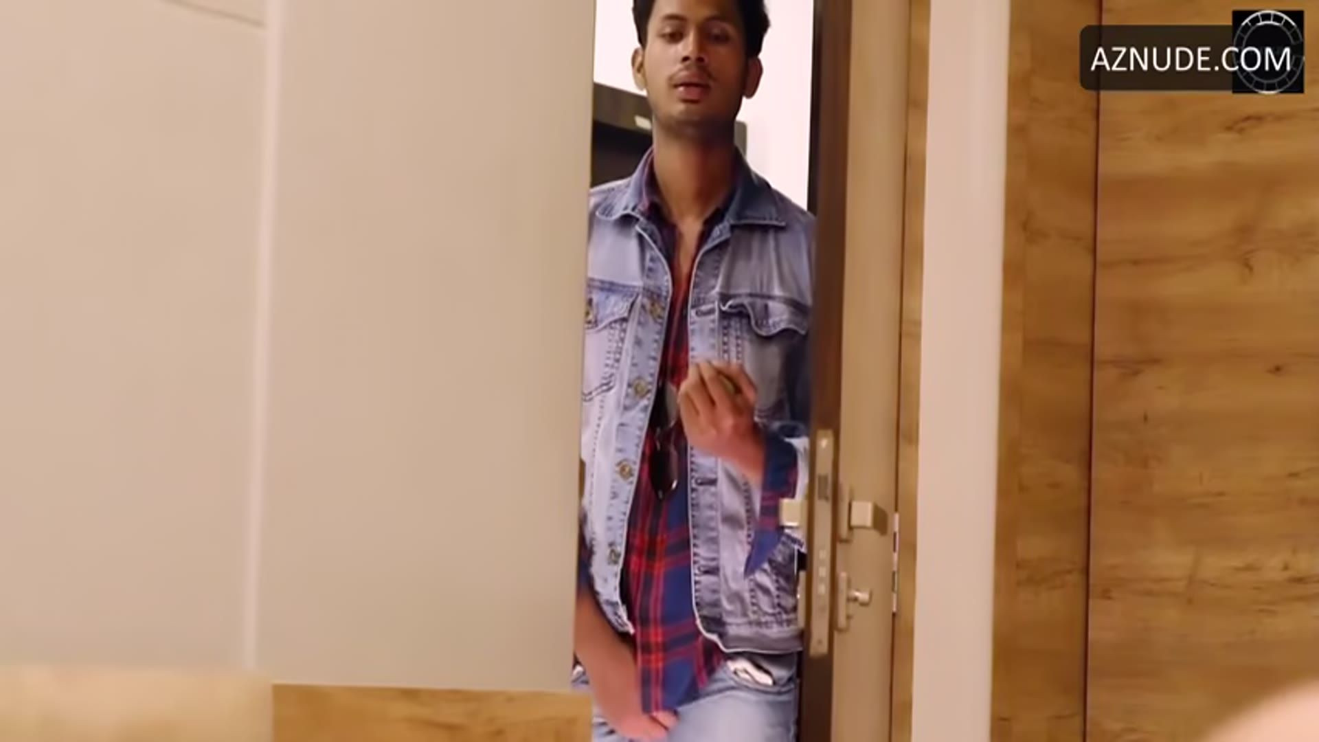 Pihu Singh Breasts, Bikini Scene in Tharki Naukar 11 — Tharki Naukar