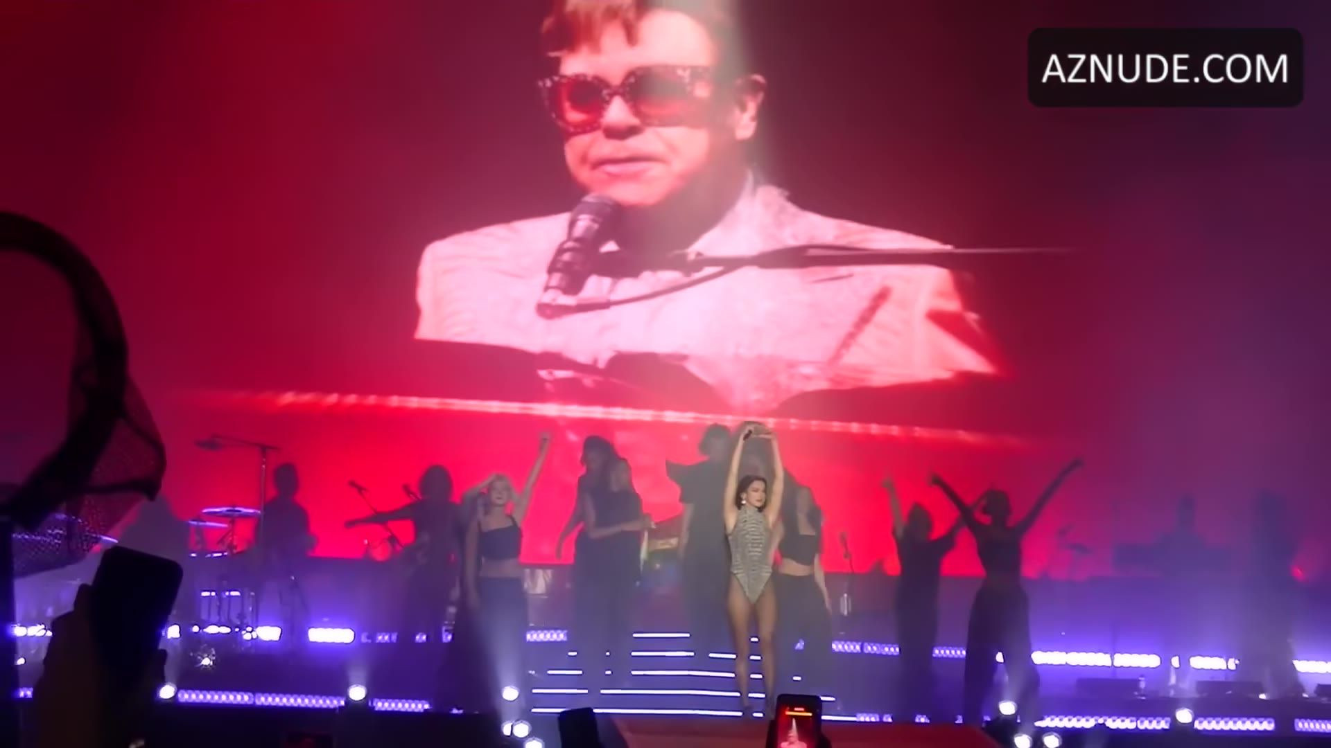 Dua Lipa Butt, Bikini Scene in Dua Lipa Sexy In Live 2022 32 — Dua Lipa Sexy In Live 2022