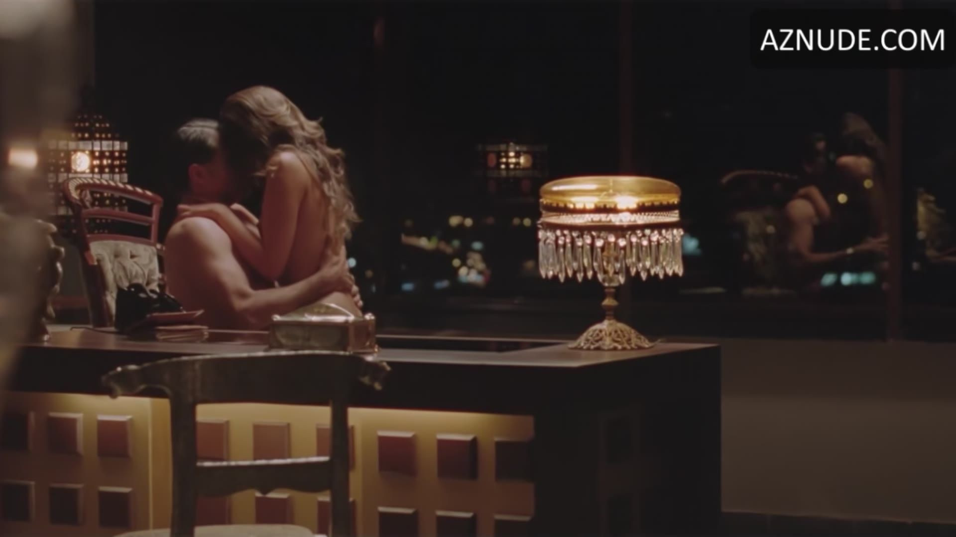 Juana Arias Butt, Breasts Scene in Amores Peligrosos 3 — Amores Peligrosos
