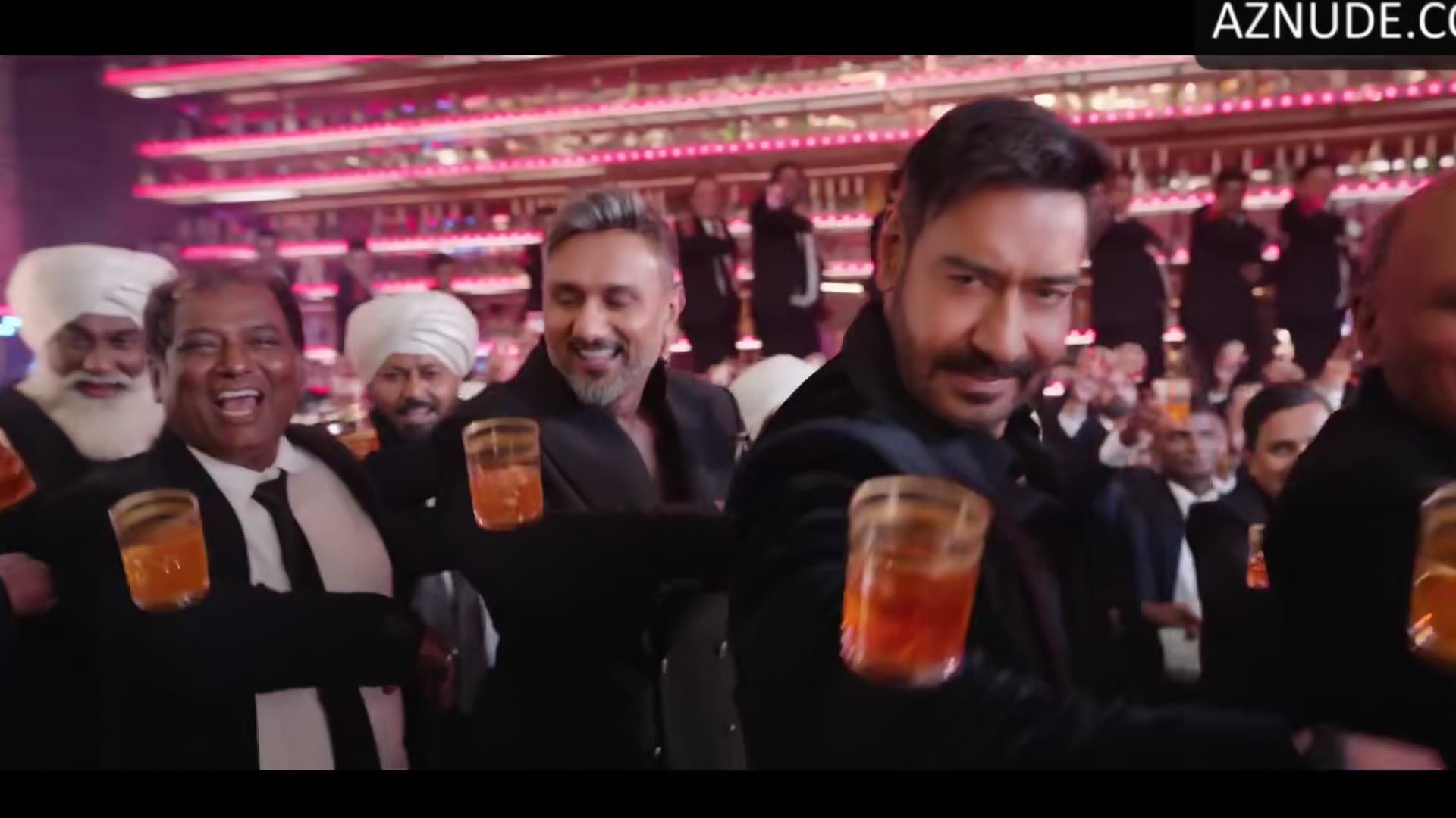 Rakul Preet Singh Breasts Scene in De De Pyaar De 2 — De De Pyaar De 2