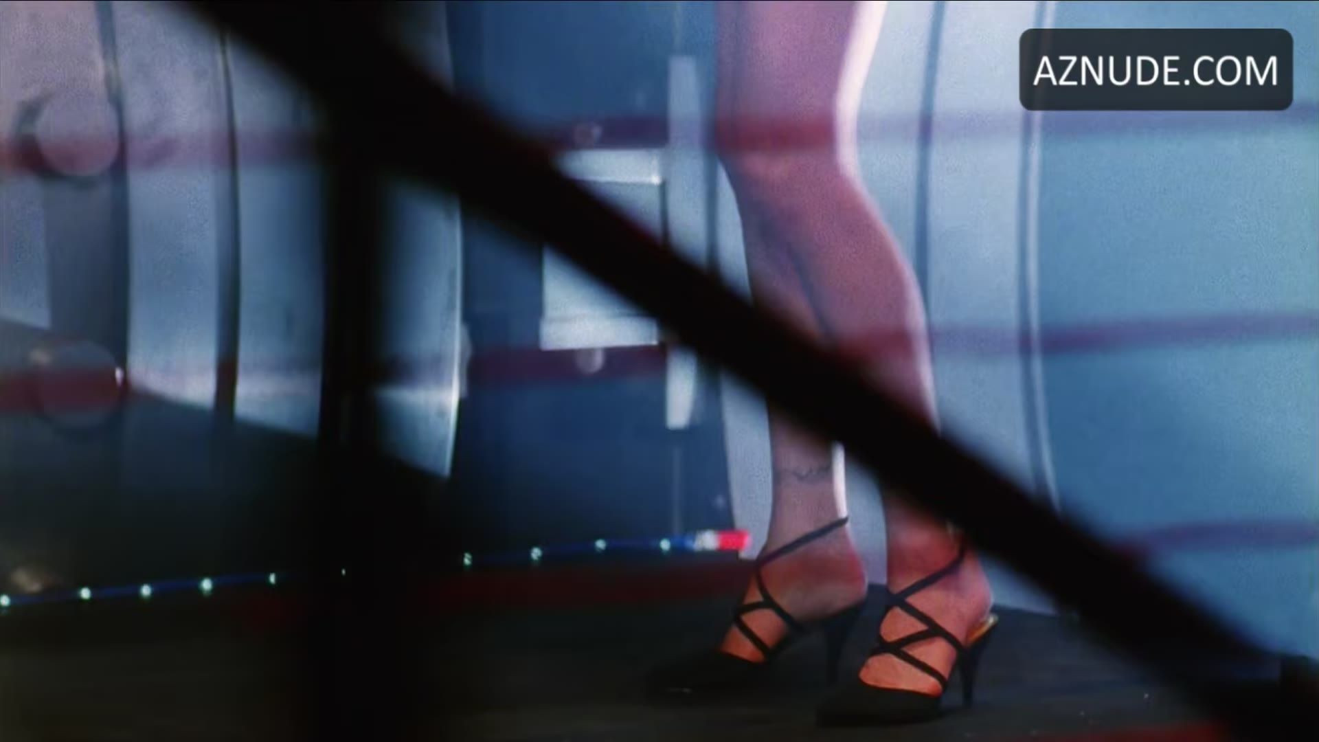 Bobbie Brown Butt, Breasts Scene in Kounterfeit — Kounterfeit