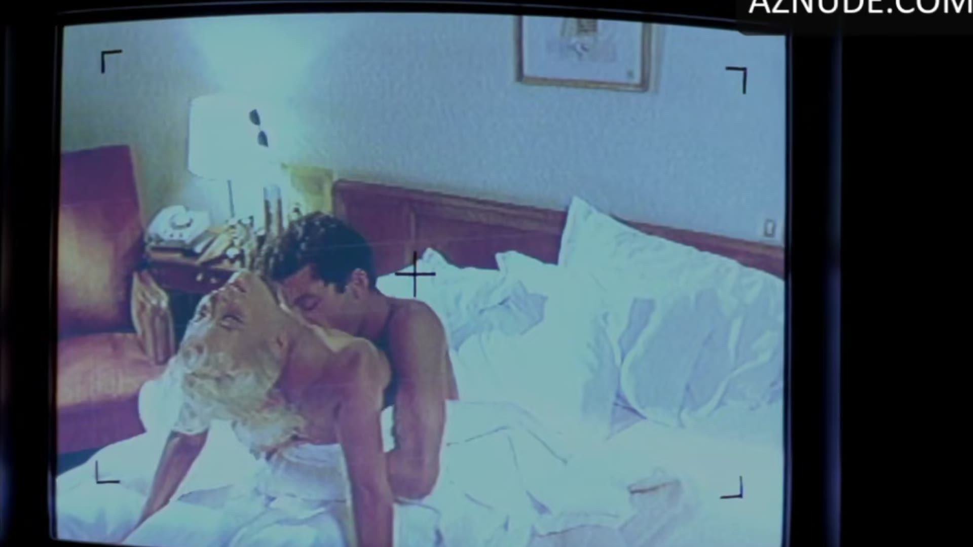 Julie K. Smith Breasts Scene in Pretty Smart 2 — Pretty Smart