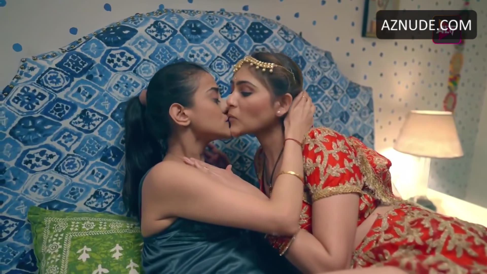 Hiral Radadiya Lesbian, Breasts Scene in Rangeen Kahaniyan — Rangeen Kahaniyan