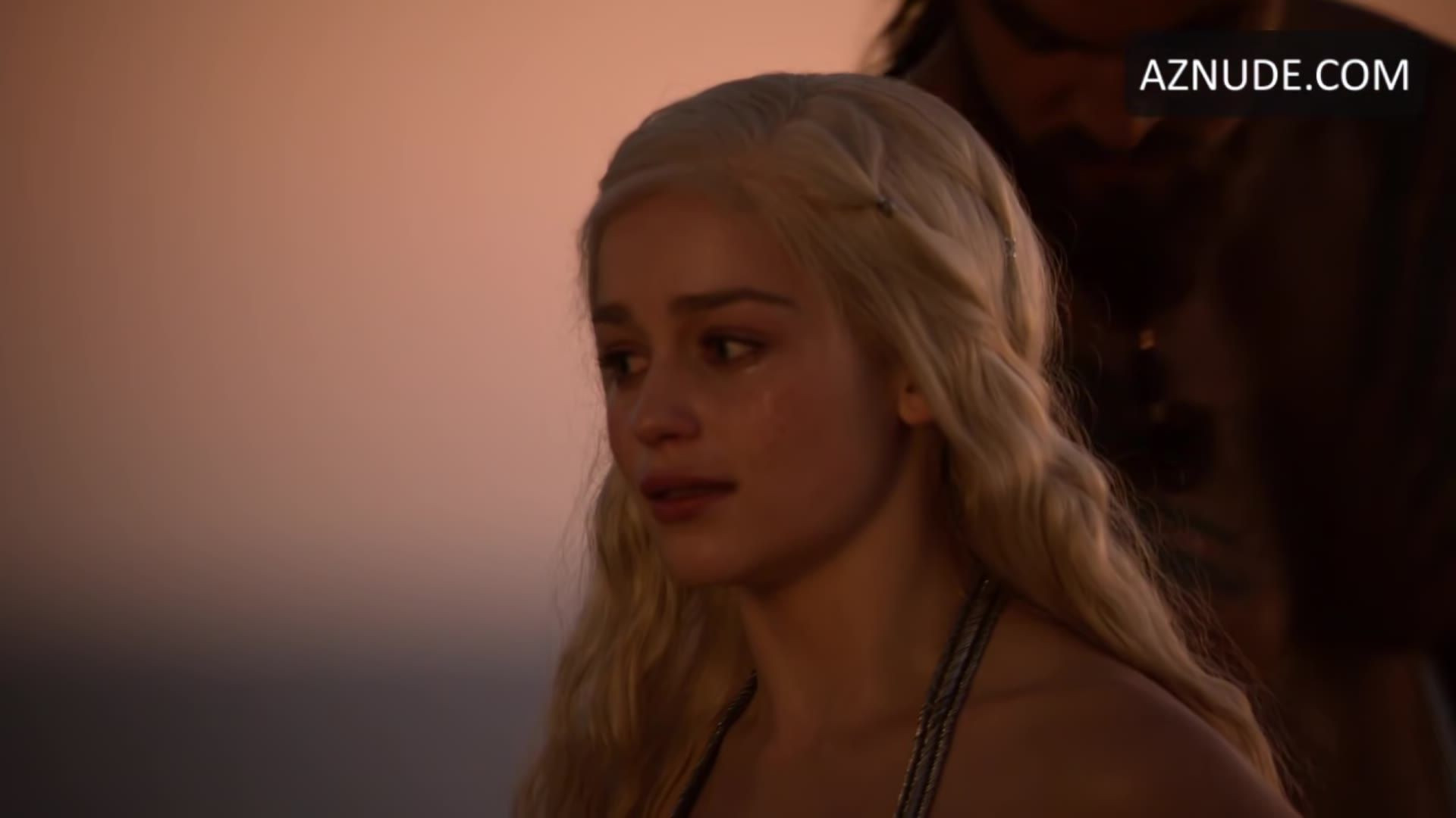 Emilia Clarke Butt, Breasts Scene in Game Of Thrones — Game Of Thrones
