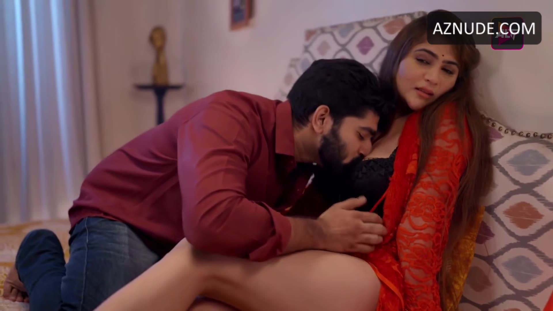 Hiral Radadiya Breasts, Underwear Scene in Rangeen Kahaniyan — Rangeen Kahaniyan