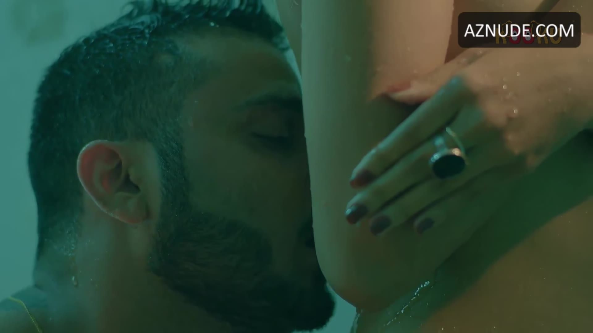 Aarohi Barde Butt, Underwear Scene in Mere Angane Main — Mere Angane Main