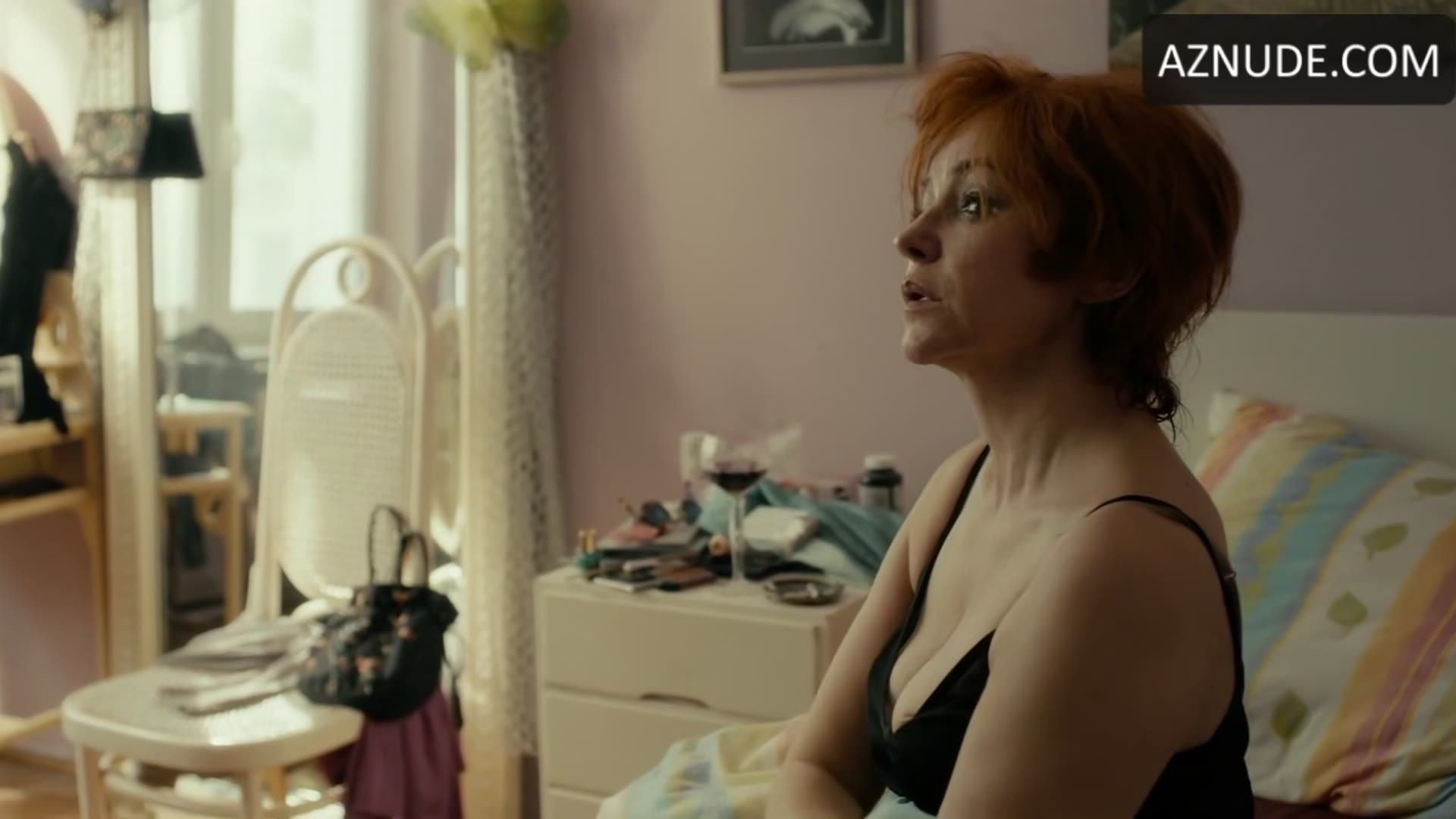 Aleksandra Konieczna Breasts Scene in A Cat With A Dog — A Cat With A Dog