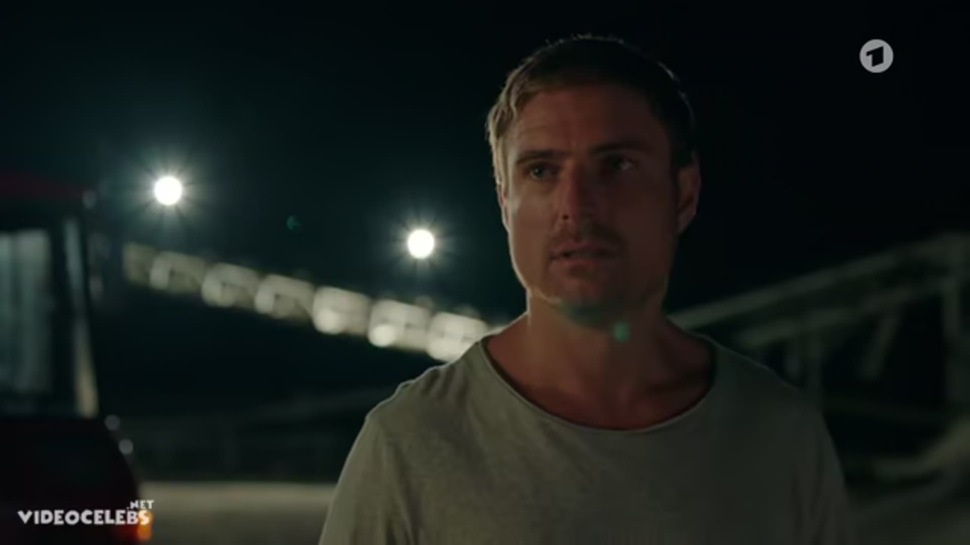 Wolke Hegenbarth nude, Kathrin von Steinburg nude – Toni, mannlich, Hebamme s01e05 (2021)