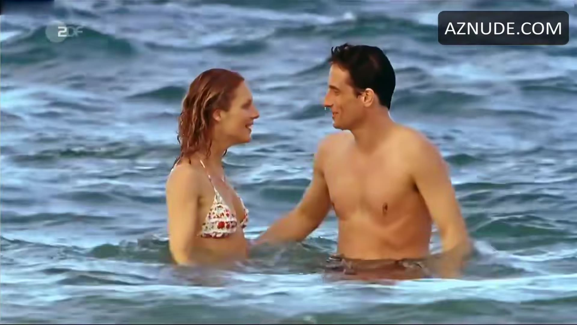 Tessa Mittelstaedt Breasts, Bikini Scene in Emilie Richards 2 — Emilie Richards