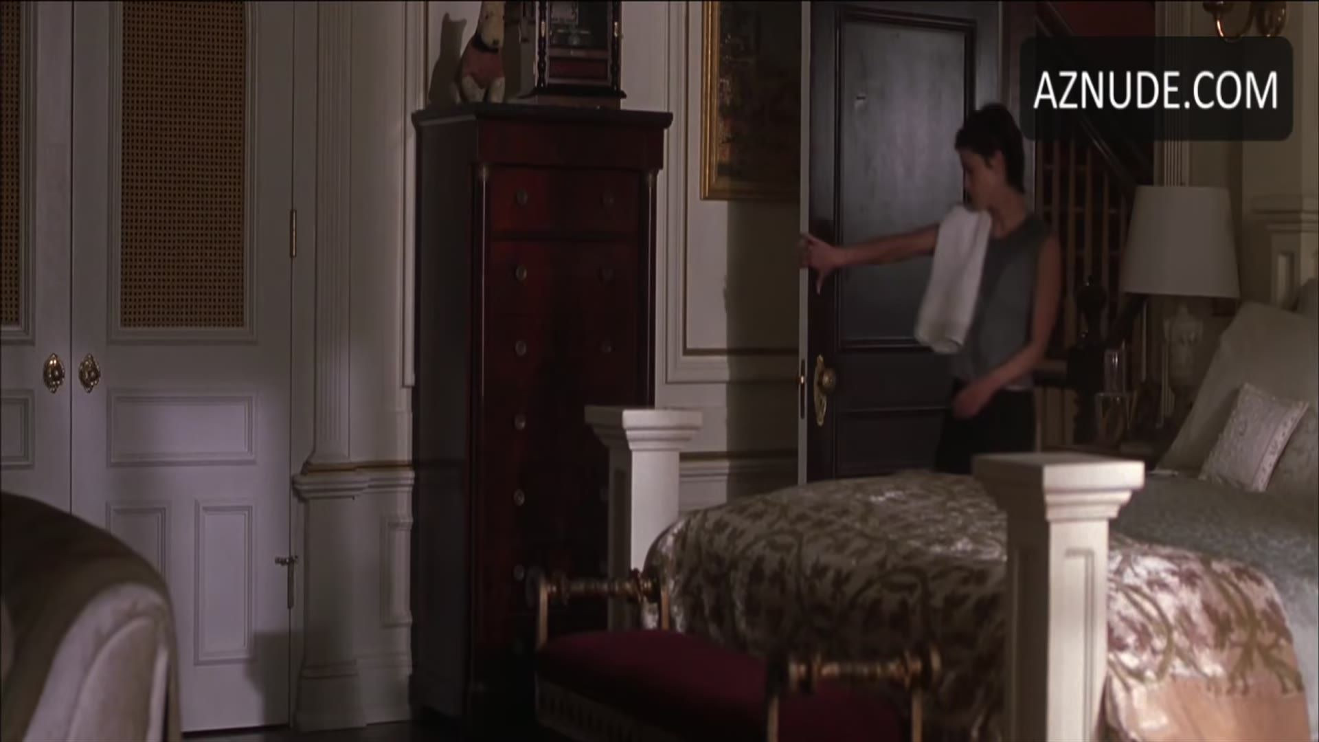 Robin Tunney Butt, Breasts Scene in End Of Days — End Of Days